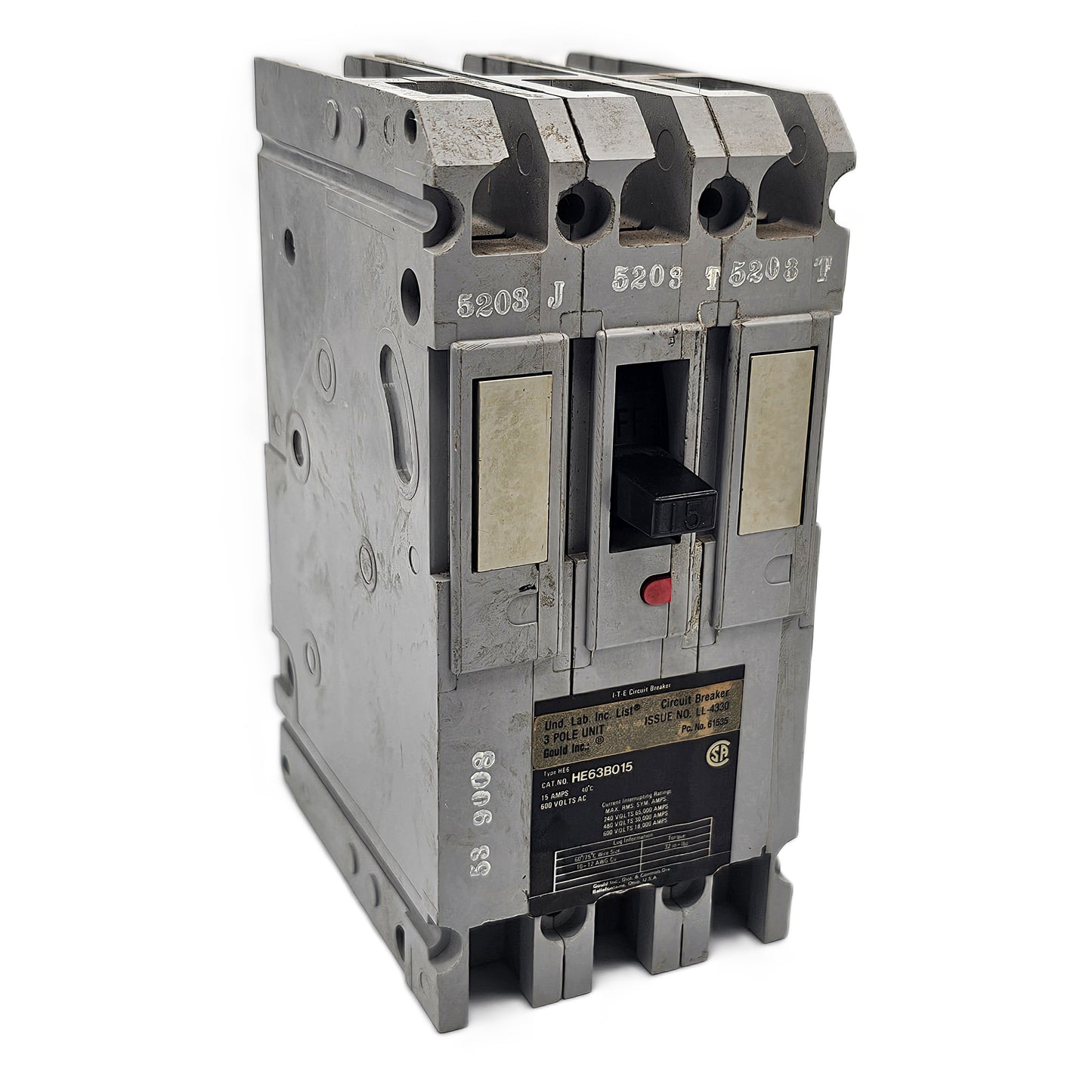 Cutler-Hammer HE63B015 Circuit Breaker 3-Poles 15Amps Bolt-On