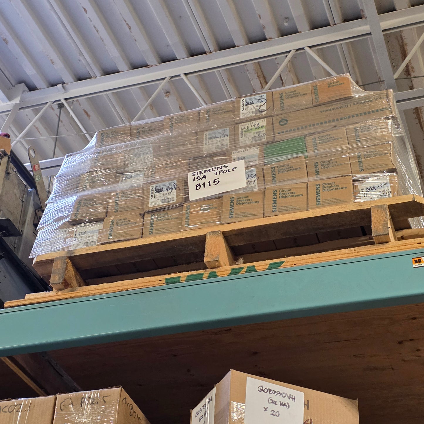 Siemens B115, 15Amp, Single Pole, Bolt On NEW OVERSTOCK